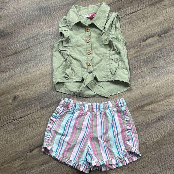 Penelope Mack Girl Two Piece Outfit Sleeveless Button Down Top and Shorts Size 5 - Picture 1 of 6